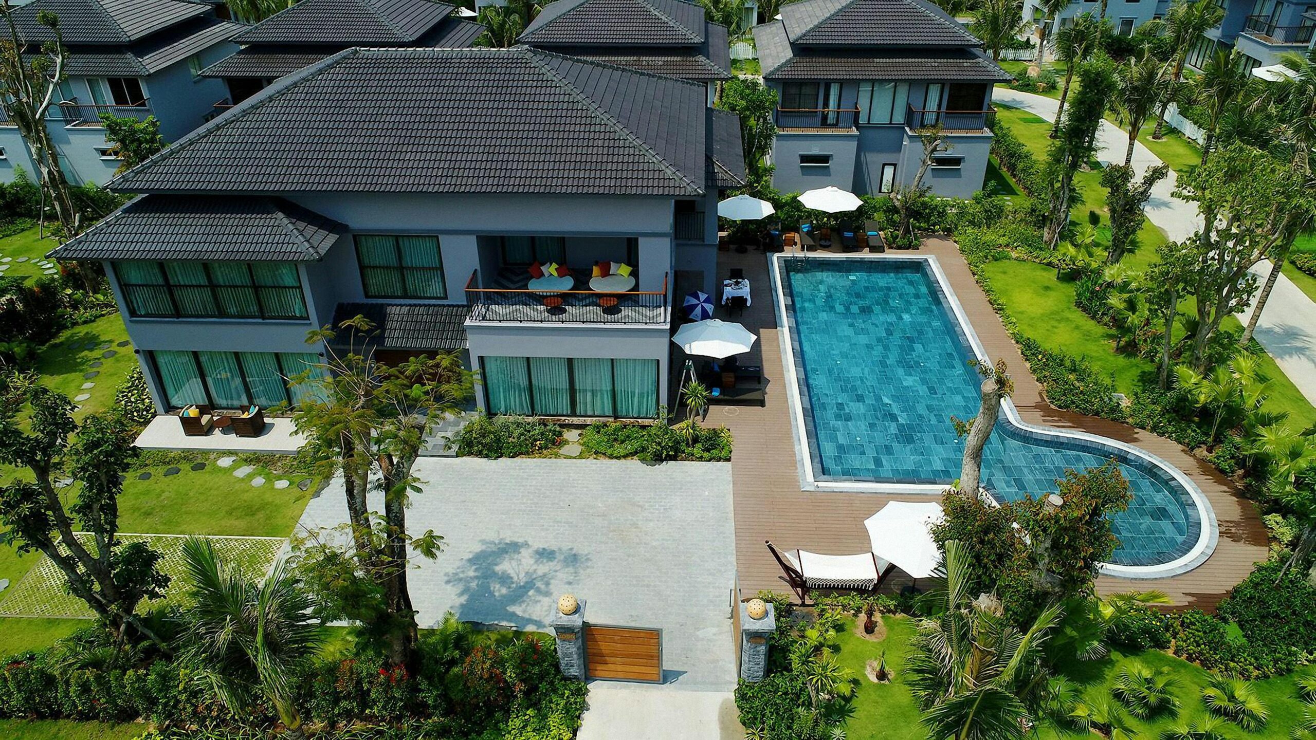 37518I will design home garden,pool,patio, villa landscape